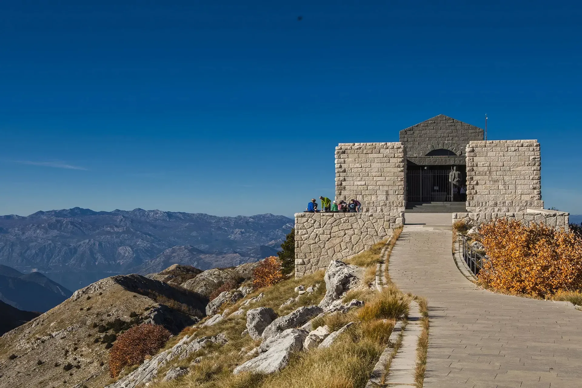 Самый известный черногорский деликатес — негушский пршут