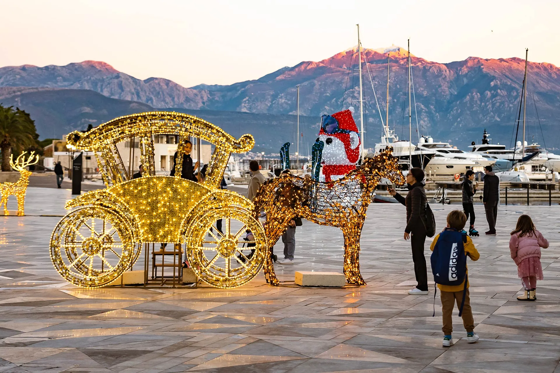 Проведите зимние каникулы и праздники в Черногории